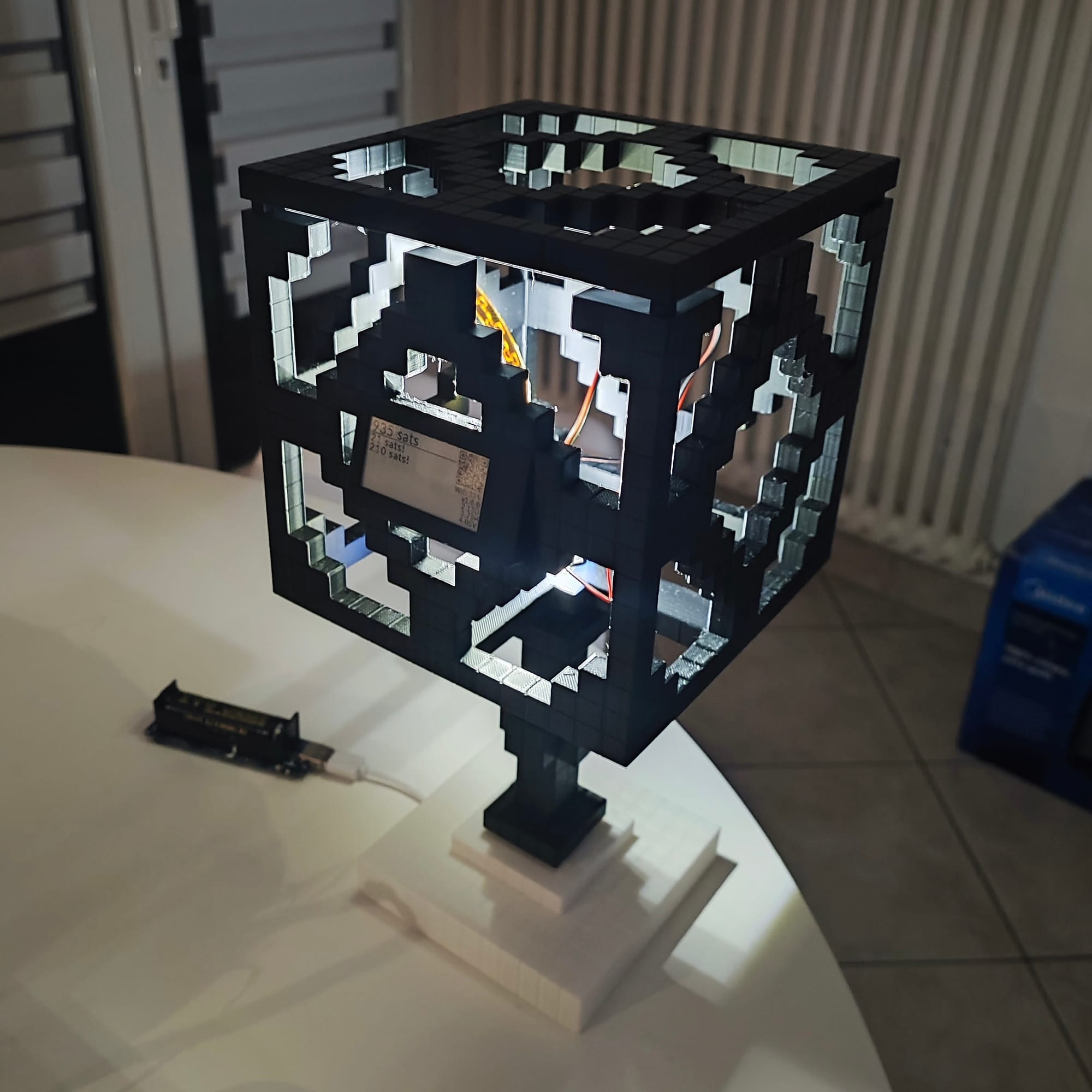 LightningPiggy Block Lamp - image 1